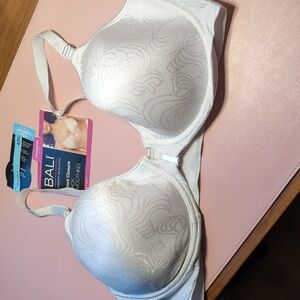 Bali Comfort Revolution Front-Close Underwire Bra 3P66, 40C white